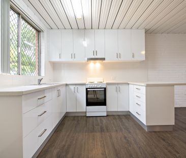 Modern Two-Bedroom Townhouse in Popular South Dubbo - Photo 2