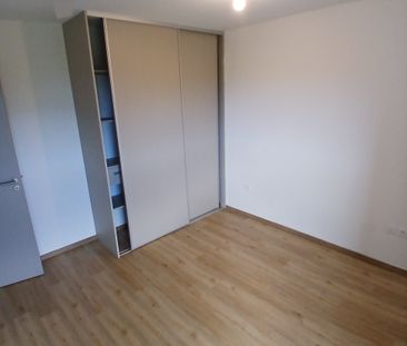 Location Appartement 3 pièces 59m² ST PAUL 97460 - Photo 3