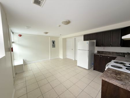 For Lease - 1 Clinton Street Unit# 3, Toronto, Ontario - Photo 2