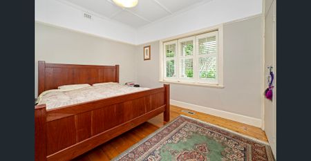 Classic Hampton Charm with Space for the Whole Family - Photo 4