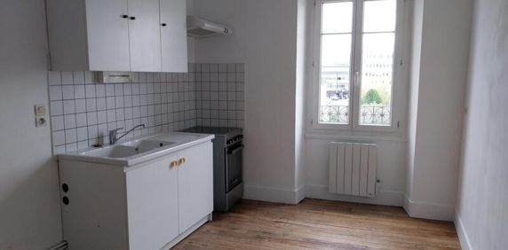 Location Appartement 1 Pièce 38 m² - Photo 2