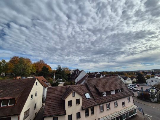 Exklusive 2,5-Zimmer-Dachgeschoss-Maisonette-Wohnung mit Sauna im Herzen von Böblingen - Photo 1