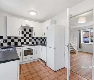 Dale Close, Stanway - Photo 5