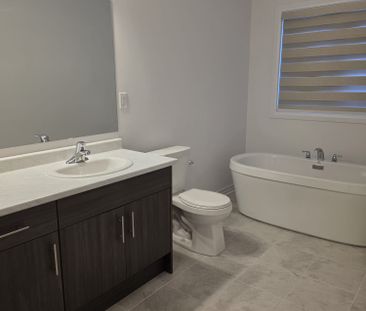 For Lease - 881 Douro Street, Stratford, Ontario - Photo 6