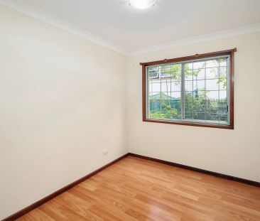 NEWLY REFURBISHED - THREE BEDROOM HOME - WALK TO GARDEN CITY - AIR ... - Photo 5