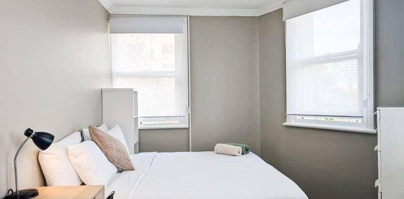 Modern Living in the Iconic 'Astoria' Building - Photo 2