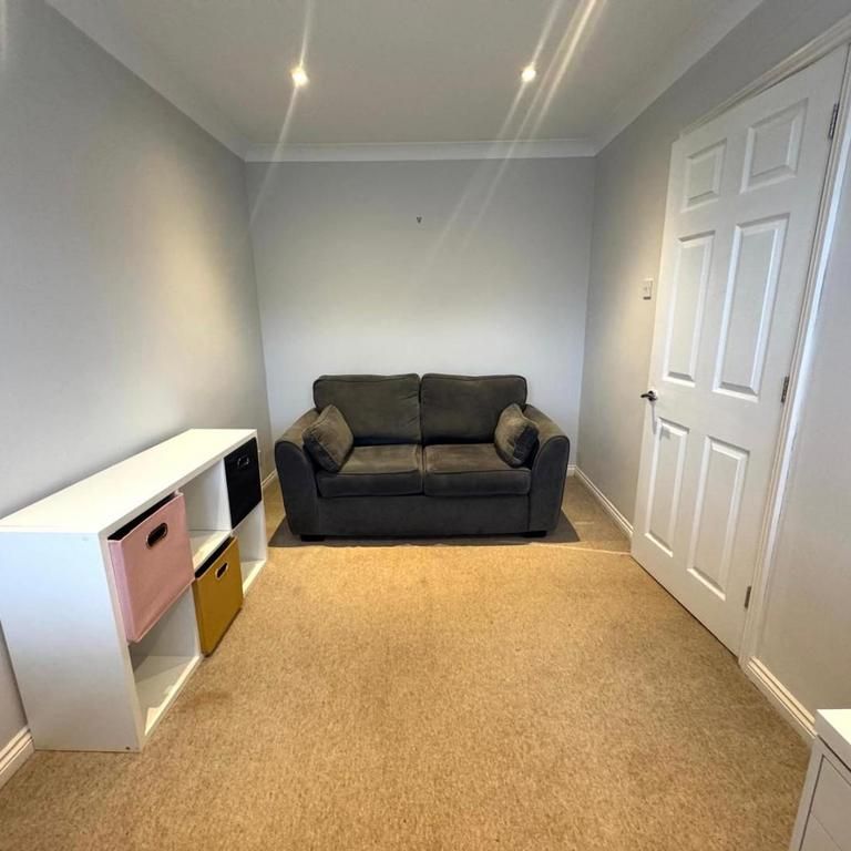 4 bedroom detached house to rent - Photo 1