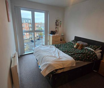 2 bedroom flat to rent - Photo 3