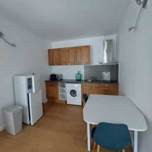 Location Appartement 2 pièces 26m² RODEZ 12000 - Photo 2