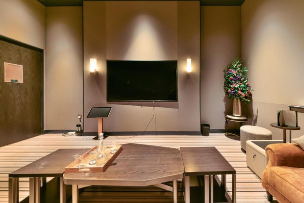 One Thames City, 8 Carnation Way, London, SW8 5FS - Photo 1