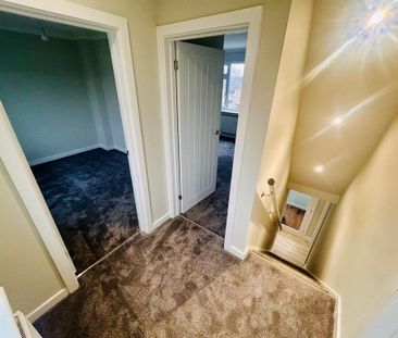 4 bedroom semi-detached house to rent - Photo 4