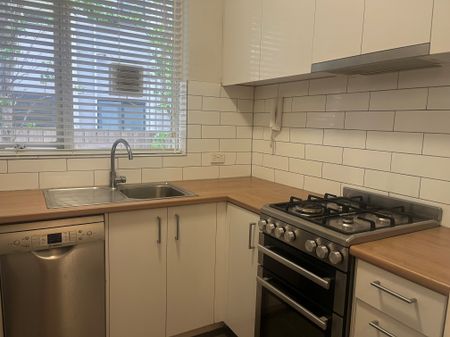 1 / 34 Cromwell Rd, South Yarra - Photo 4