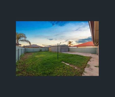 Warm, Welcoming & Wonderfully Located! with Solar - Photo 5