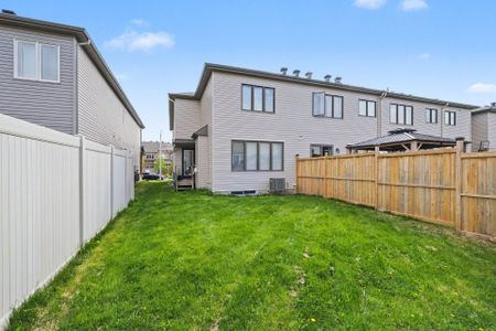 For Lease - 312 Lipizzaner Street, Stittsville - Munster - Richmond, Ontario - Photo 2
