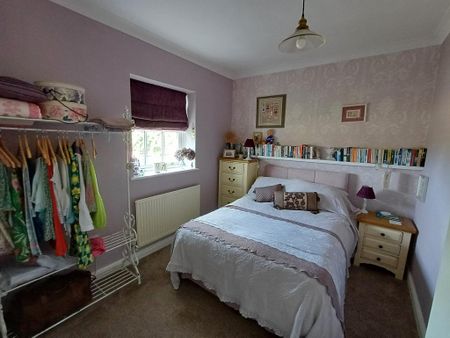 3 bedroom terraced house to rent - Photo 5