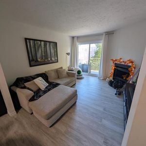 LAPRAIRIE, beau 4 1/2 style condo pres services et transport - Photo 2
