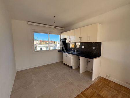 Location Appartement 2 pièces 53m² NICE 06000 - Photo 3