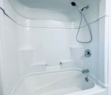 For Lease - 497 Upper Kenilworth Avenue Unit# Upper, Hamilton, Ontario - Photo 4