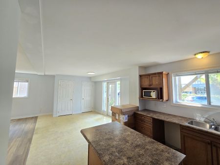 For Lease - 76 Guelph Street Unit# Unit B, Halton Hills, Ontario - Photo 5