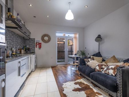 1 bedroom apartment to rent - Photo 2