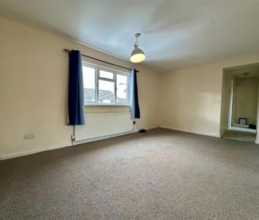 3 bedroom maisonette to rent - Photo 2