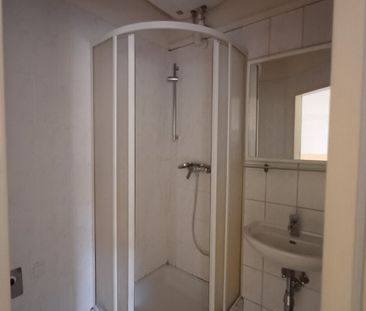 Sonnige, günstige Kleinwohnung mit Küchenblock, Badezimmer mit Dusc... - Photo 5
