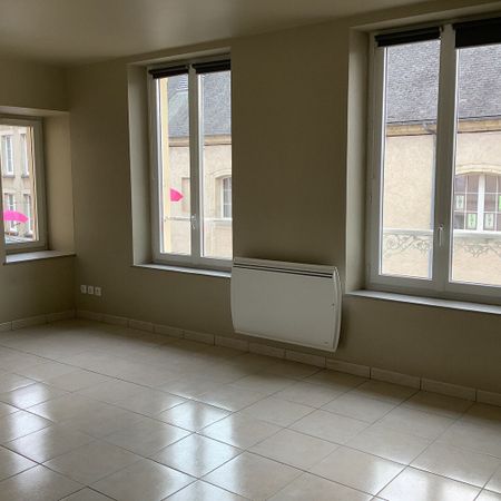 A louer studio - centre ville de Carentan - 2e étage - Photo 4