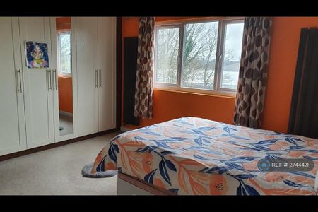 4 bedroom terraced house to rent - Photo 4