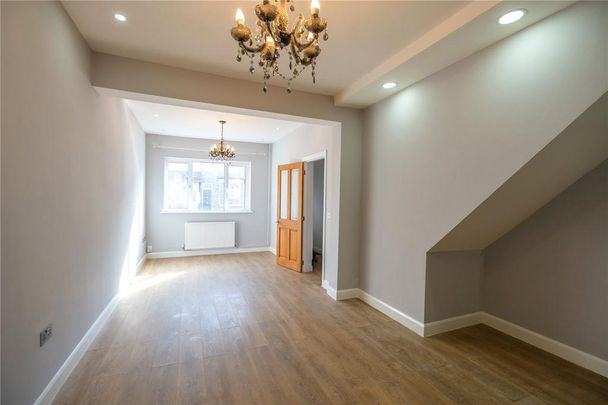 3 bedroom terraced house to rent - Photo 1