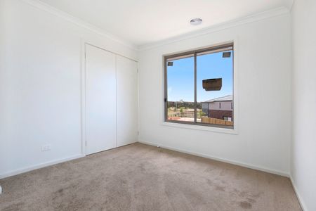 4/126 Moffat Drive, Lalor VIC 3075 - Photo 5