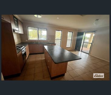 Spacious 3-Bedroom Home with Stunning Views - Photo 4