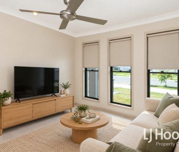 Modern Family Home - Additional Lounge - Great Sized Yard! - Photo 6