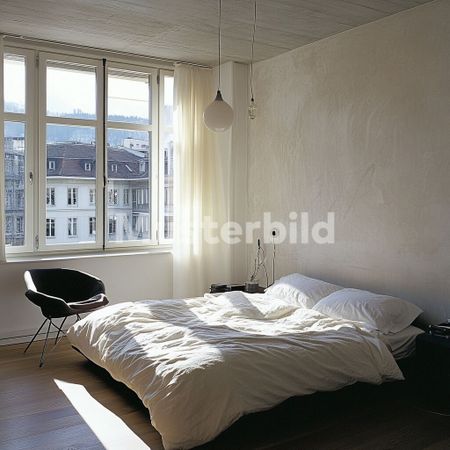 Exchange building: Charming 4.5-room apartment in a central location in Zurich - Photo 2