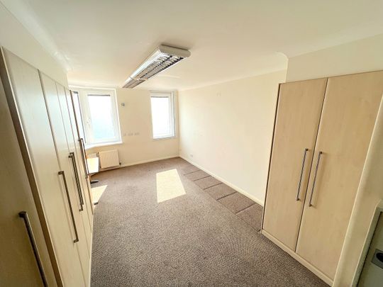 Spa Court, Kings Esplanade, Hove BN3 2WS - Photo 1