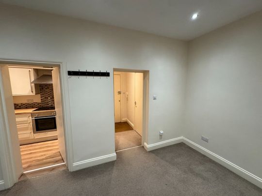 1 Bed Flat, Brunswick Terrace, BN3 - Photo 1
