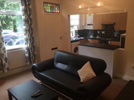 2 bedroom terraced house to rent - Photo 2