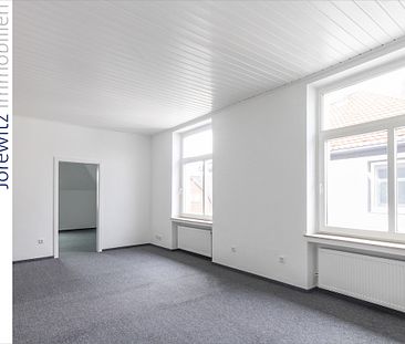 Bi-Mitte: Moderne und helle 2 Zimmer-Wohnung mit Einbauküche zwischen City und Radrennbahn - Photo 1