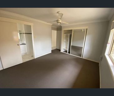 15 Dossie St, Riverview, Qld 4303 - Photo 5