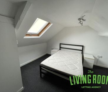 3 bedroom flat to rent - Photo 5