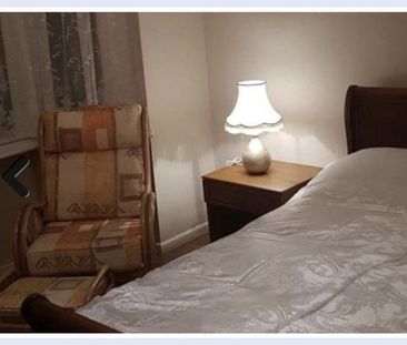 Room in a Shared House, Dunstable Road, LU4 - Photo 3