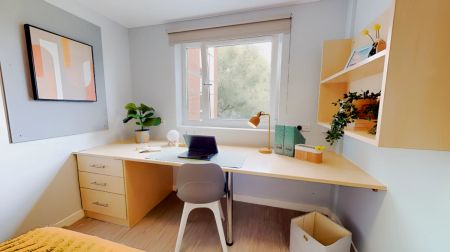2 Bed Apartment Plus - Photo 2