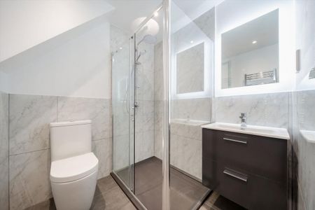 3 bedroom flat to rent - Photo 5
