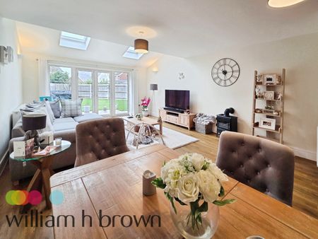 Arthur Turp Close, Chelmsford, Chelmsford Garden - Photo 2