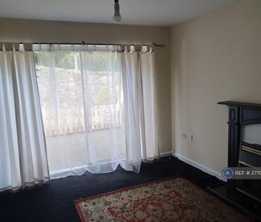 2 bedroom bungalow to rent - Photo 1