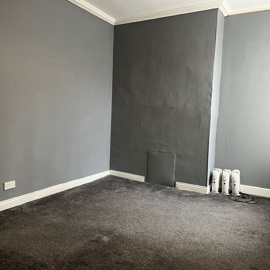 2 Bed Flat, Brunswick Street, LS27 - Photo 1