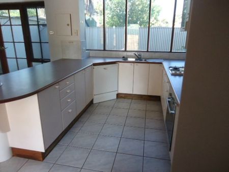 Townhouse In A Prefect Quiet Location - Photo 5