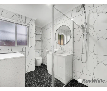 RENOVATED 2 BEDROOM UNIT!!! - Photo 5