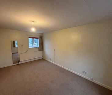 4 BED House To rent - Photo 5