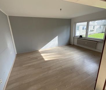 4-Zimmer-Wohnung in Flensburg mit Balkon für Selbstrenovierer - Foto 3