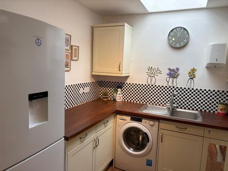 2 bedroom flat to rent - Photo 3